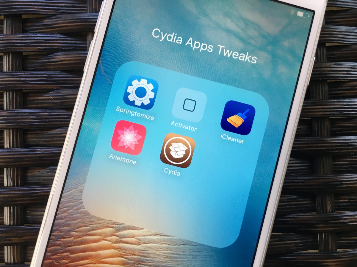 Создатель Cydia подал в суд на Apple из-за монополии App Store