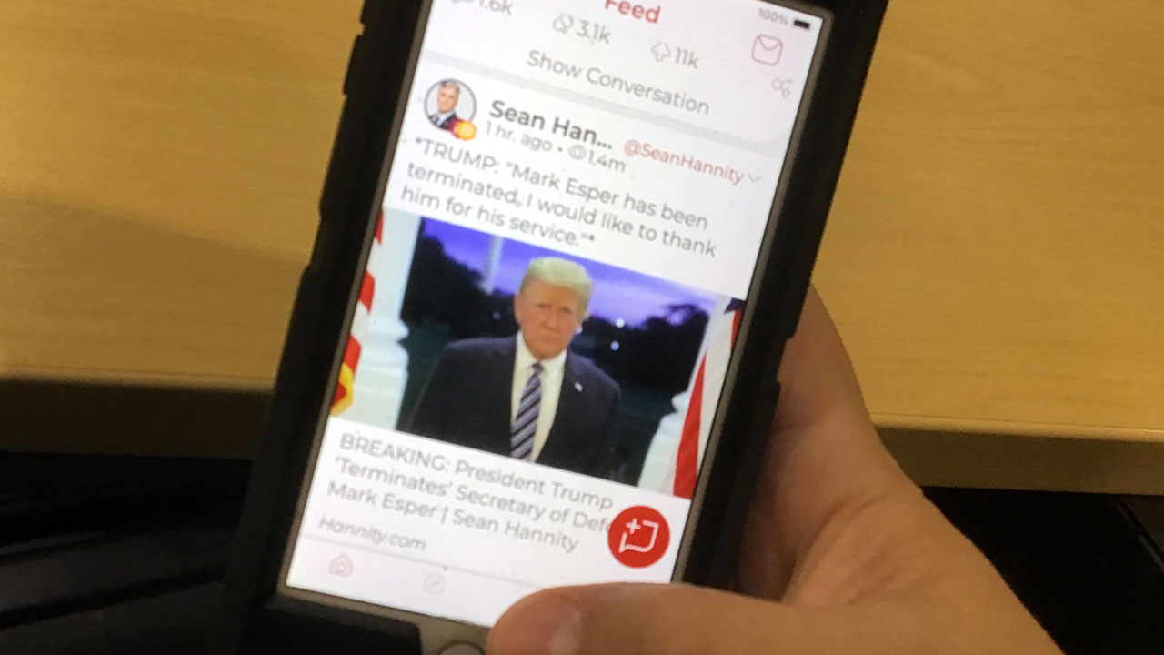 Apple удалила ультраправую соцсеть Parler из App Store из-за сторонников Трампа