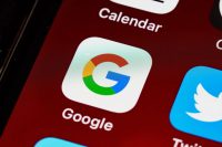 Приложения Google на iOS будут собирать меньше данных для показа рекламы