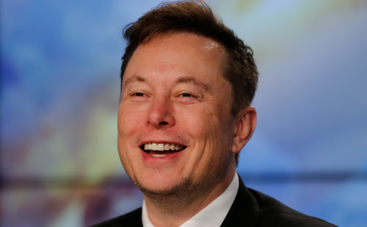Инвестор Tesla подал в суд на Илона Маска за беспорядочные твиты