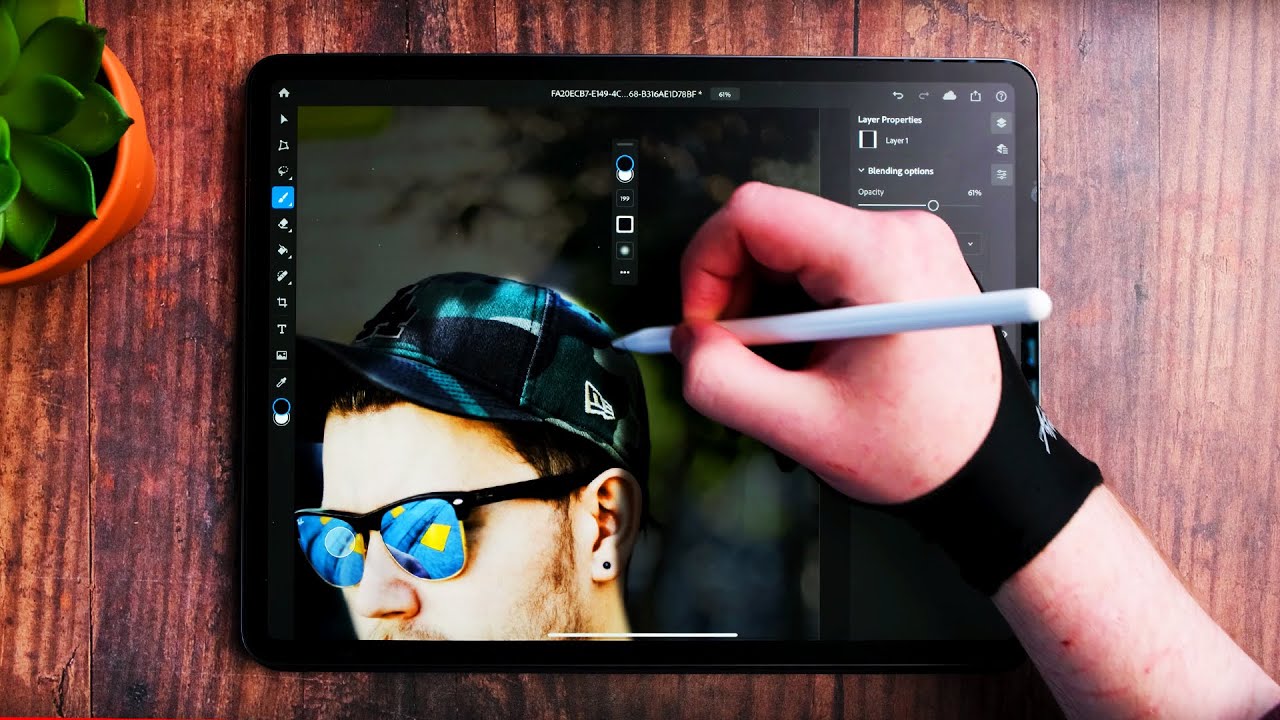 Adobe запустила подписку с графическими приложениями для iPad