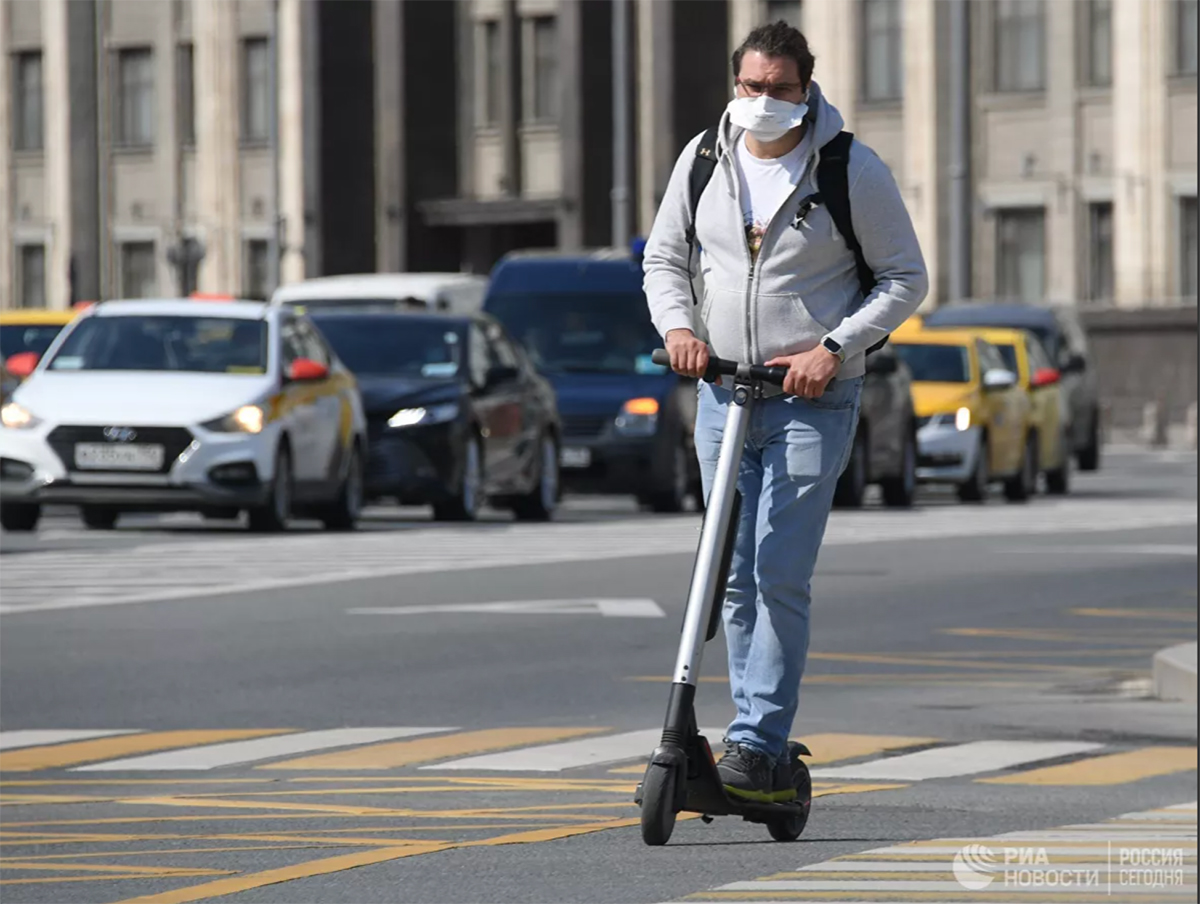 Власти Москвы объявили ограничения для электросамокатов. Их скорость приравняют к пешеходной