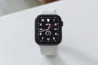 Ошибка iOS 14.7 может помешать iPhone с Touch ID автоматически разблокировать Apple Watch