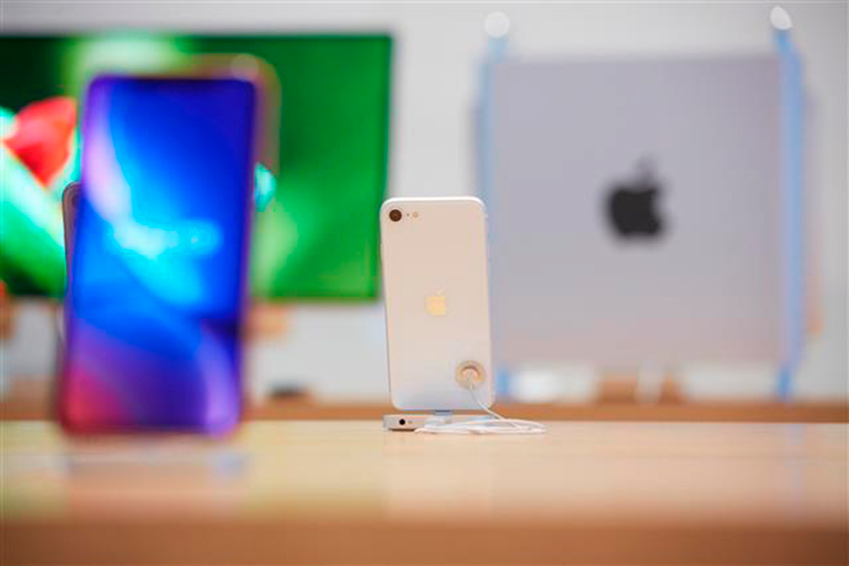 Apple может уменьшить микросхемы в новых iPhone, чтобы освободить место для аккумулятора