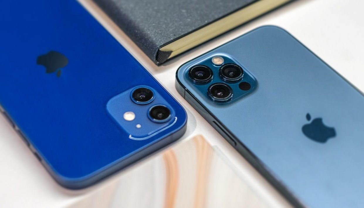 IPhone 12 Pro Max in Pacific Blue. Editorial Photography - Image of display, gad