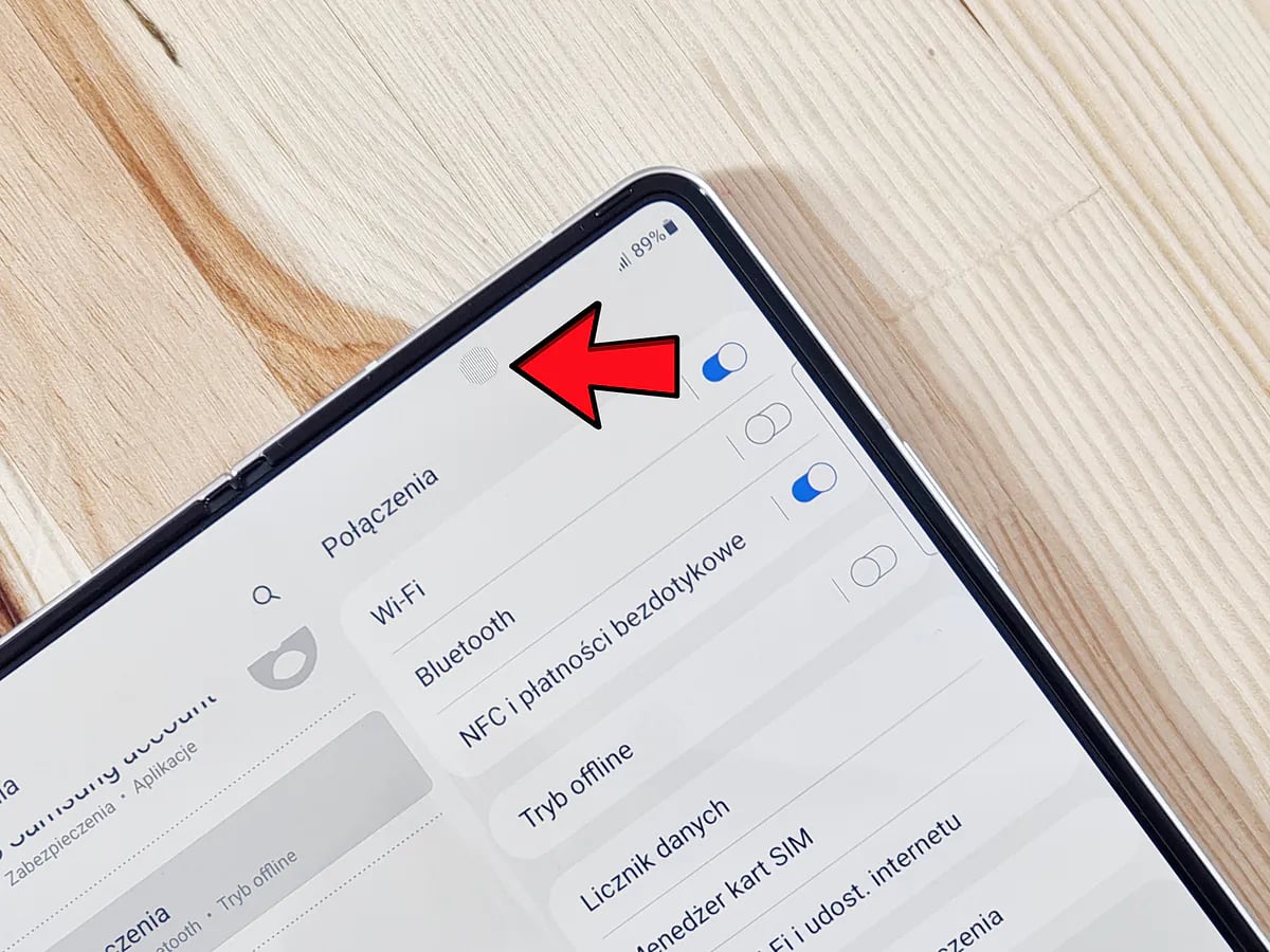 Первые пользователи Samsung Galaxy Z Fold3 жалуются на фронтальную камеру под экраном 