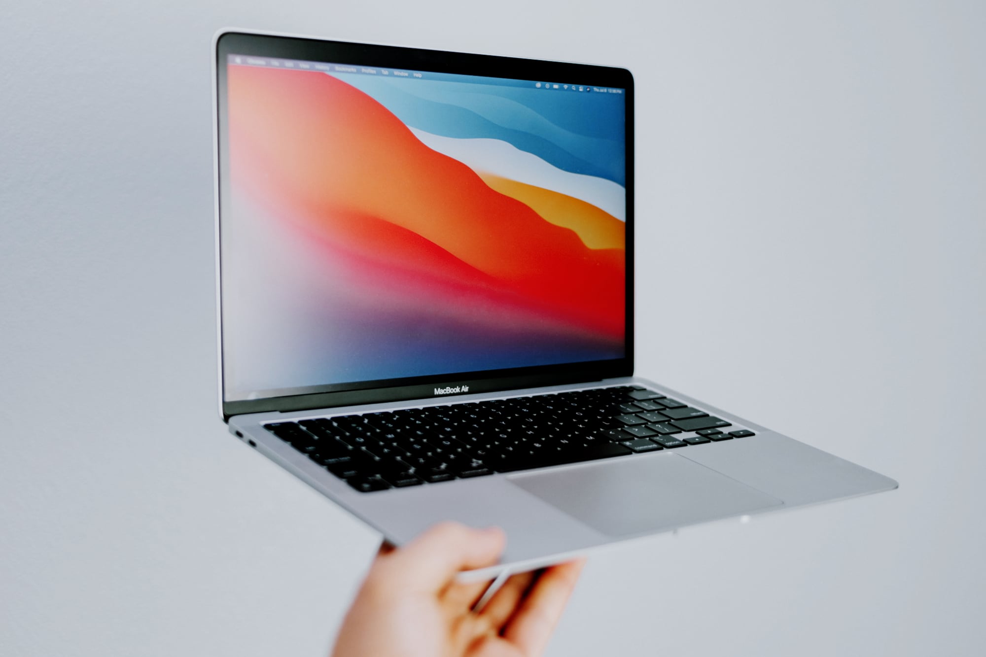 Производство MacBook Air с новым дизайном начнется в 2022 году