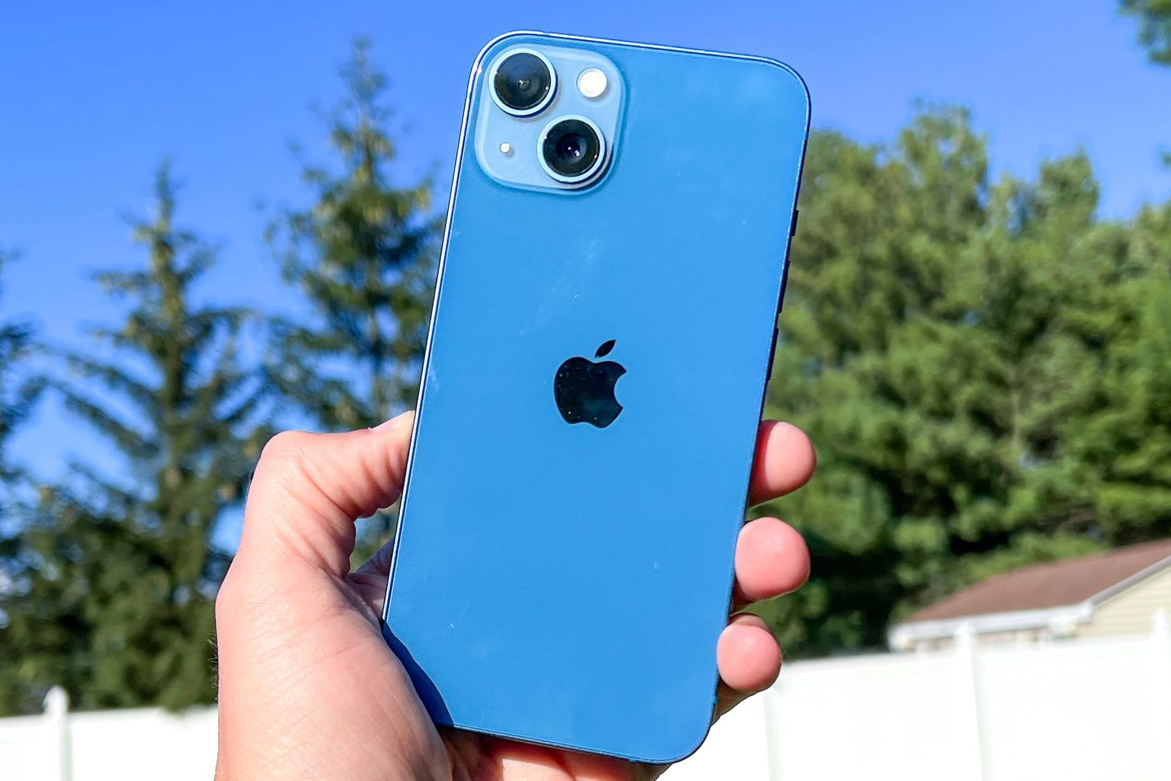 Россияне купили рекордное количество iPhone 13 на старте продаж