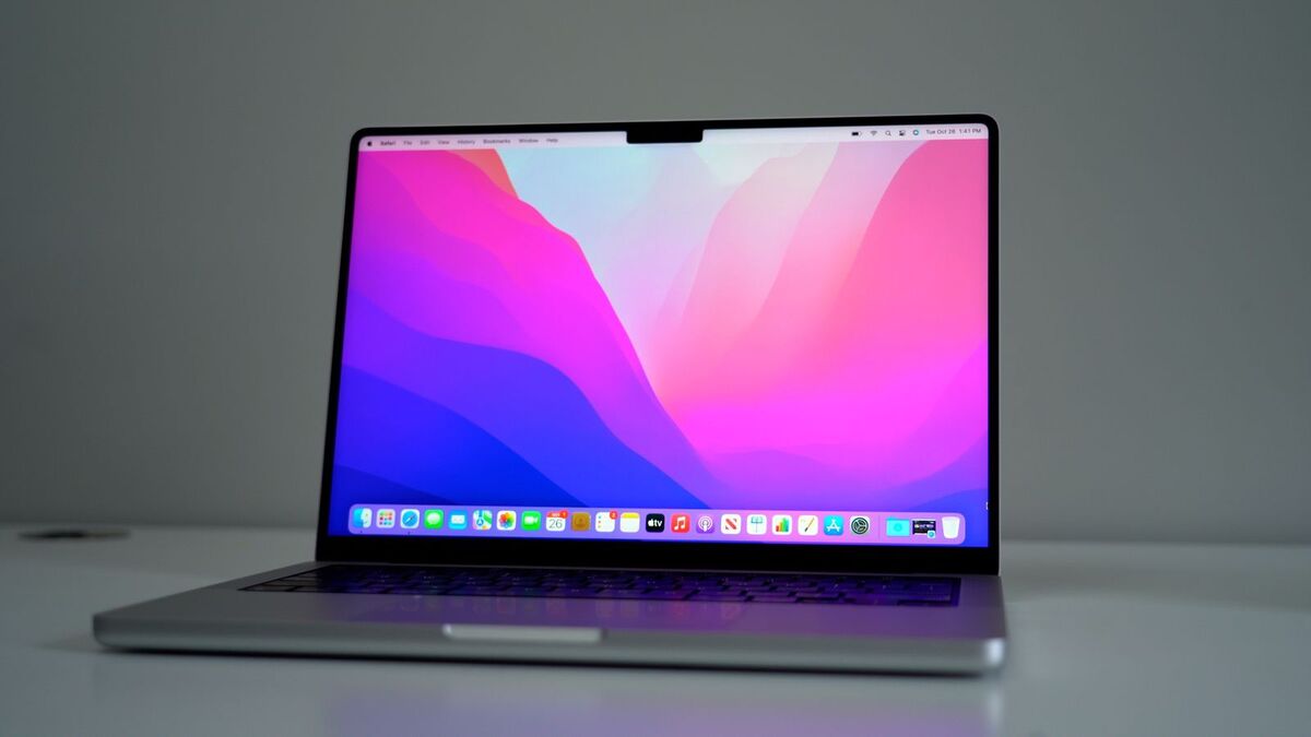 Владельцы новых MacBook Pro жалуются на перезагрузки ноутбуков при просмотре видео HDR на YouTube