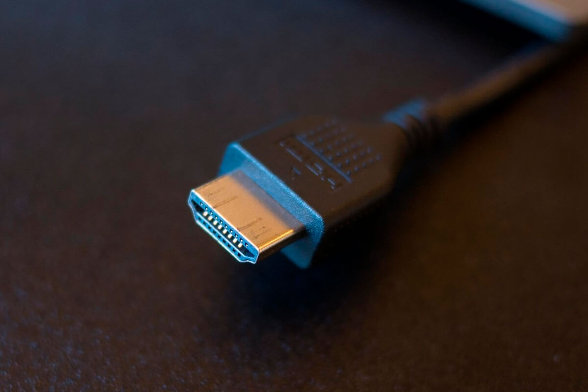 Ресурс TFT Central предупреждает: наличие HDMI 2.1 в описании гаджетов часто оказывается враньём