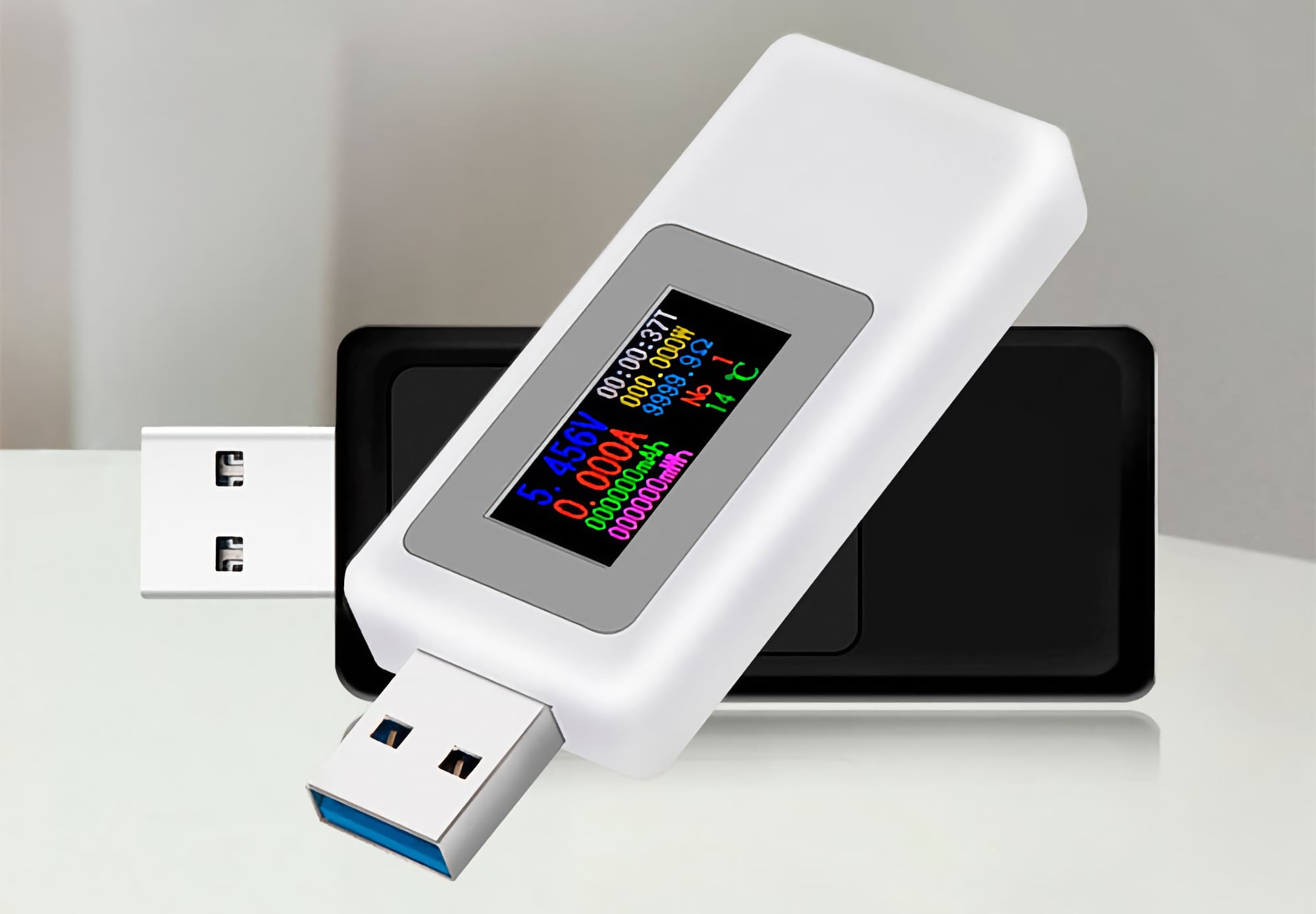 Вещь. Тестер USB для проверки зарядных устройств и кабелей, в том числе для iPhone и MacBook