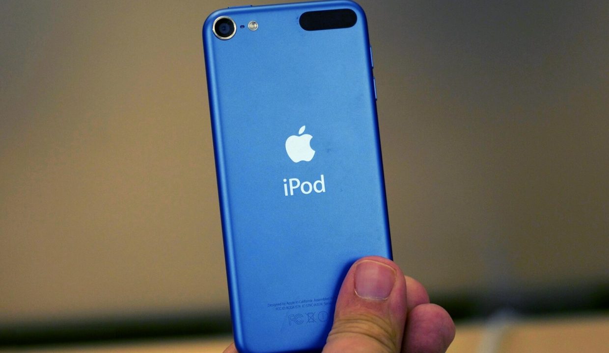 Женщину в США посадили на 18 месяцев за кражу партии iPod на $1 млн. Они предназначались для студентов