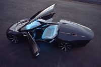 Cadillac представила беспилотный автомобиль будущего InnerSpace с тапочками и пледом вместо руля