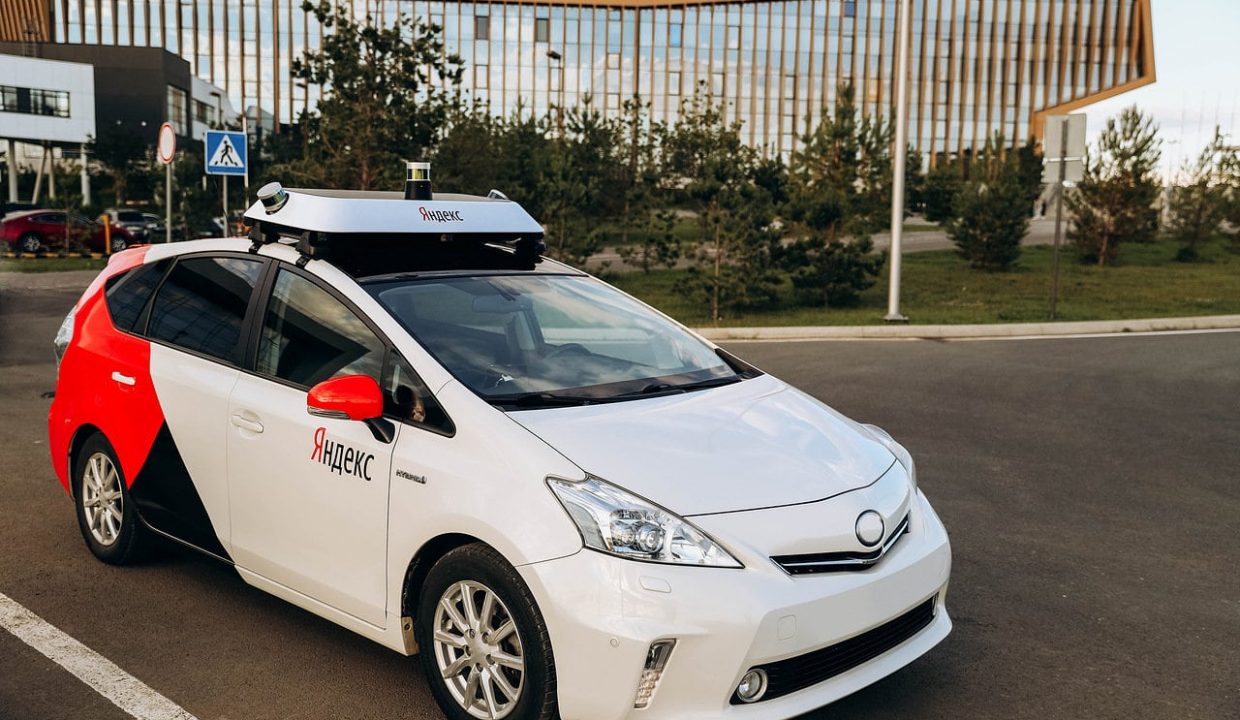 Беспилотное такси начнет работать в Москве с февраля. Заказать можно будет через Яндекс Go