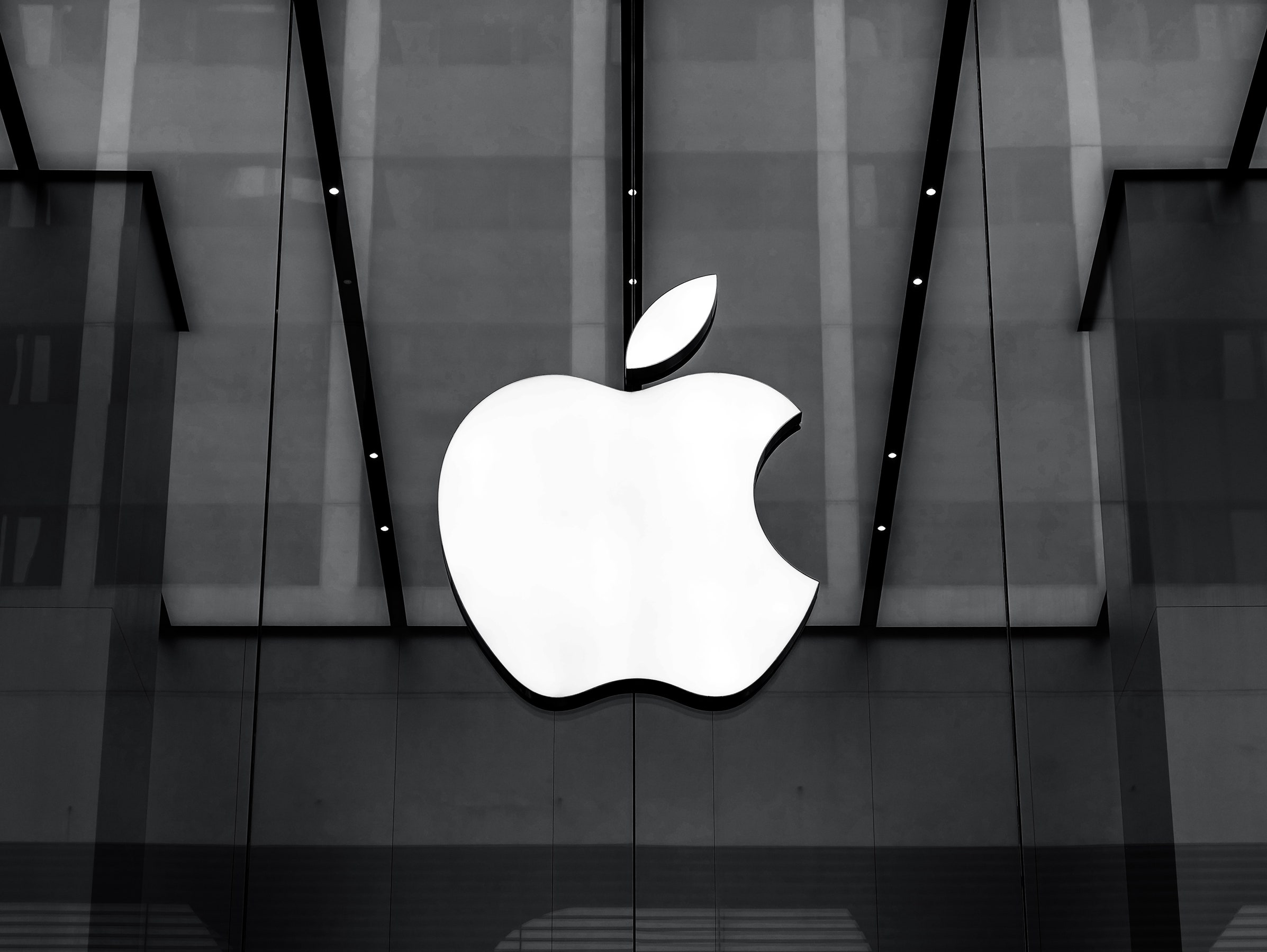Apple первой открыла и зарегистрировала филиал в России по закону «о приземлении»
