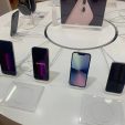 В российских магазинах убрали ценники на технику Apple