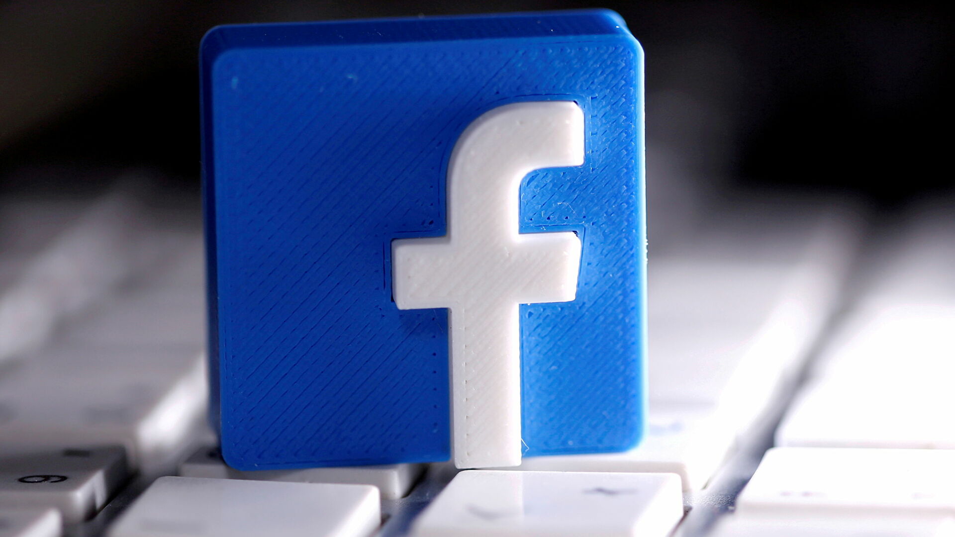 Сайт Facebook перестал работать у большинства российских пользователей