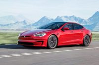 Сотрудник Tesla показал миру недостатки автопилота, компания его уволила