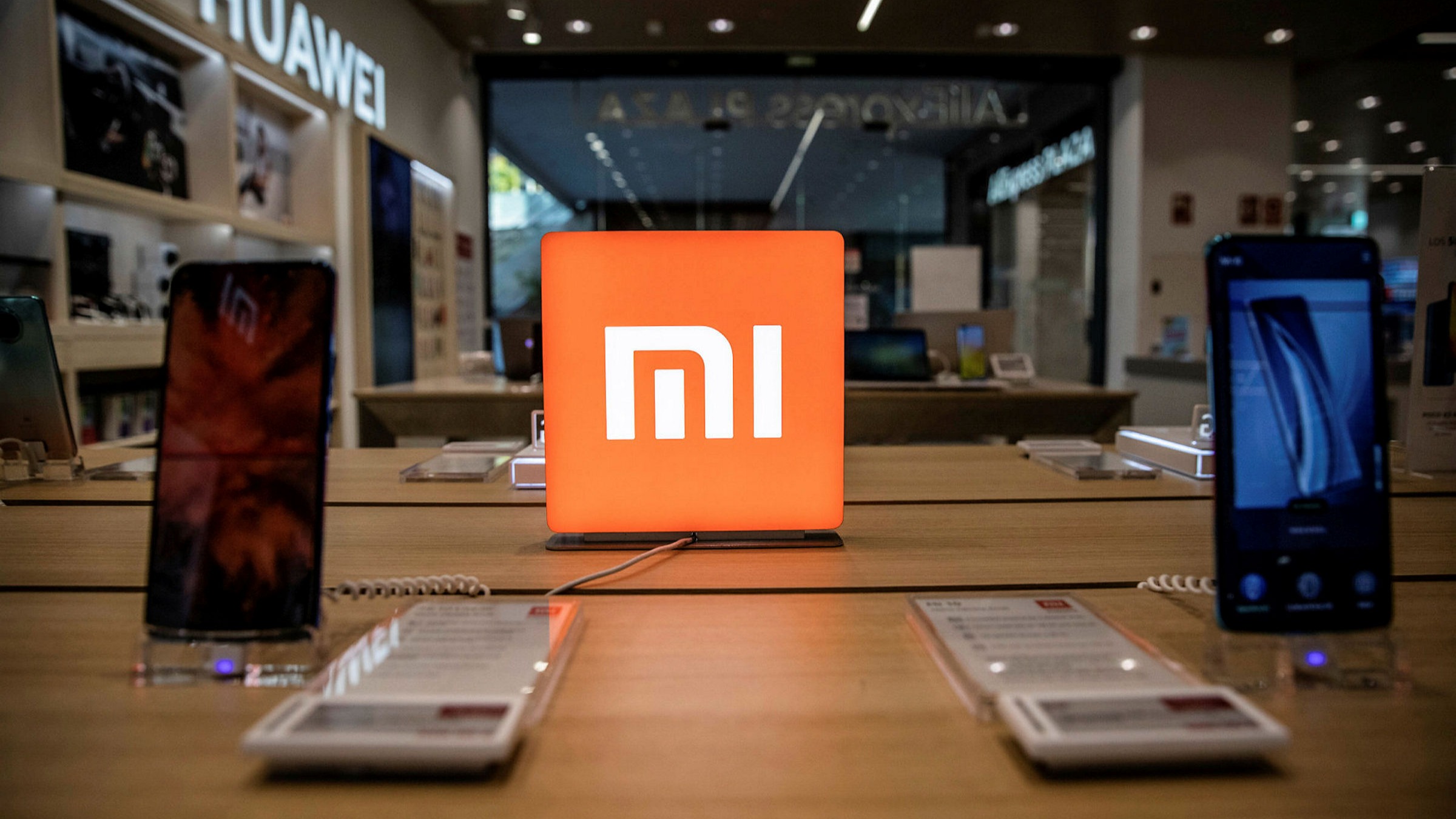 WSJ: китайские компании Xiaomi и Lenovo тихо остановили бизнес в России