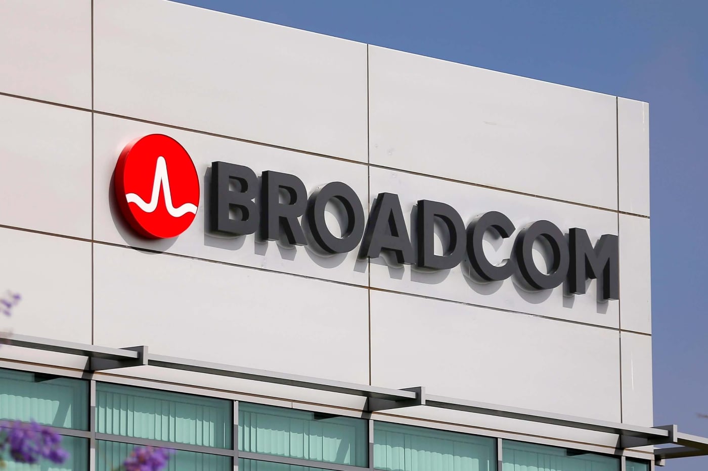 Broadcom покупает VMware за 61 миллиард долларов