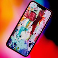 10 ярких обоев iPhone с абстракцией
