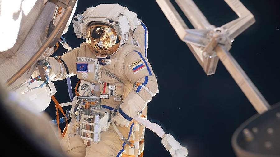 «Русский космонавт» развел японку на деньги, чтобы вернуться с МКС на Землю