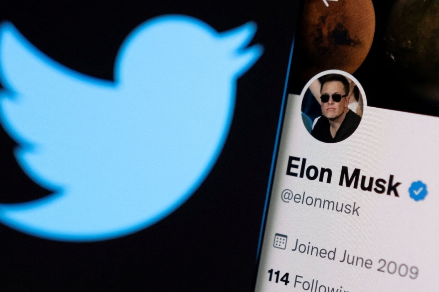 Илон Маск пообещал уволить разработчиков, если они не успеют сделать платную верификацию в Twitter до 7 ноября