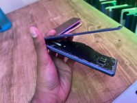 Владельцы старых смартфонов Samsung жалуются на вздутые аккумуляторы