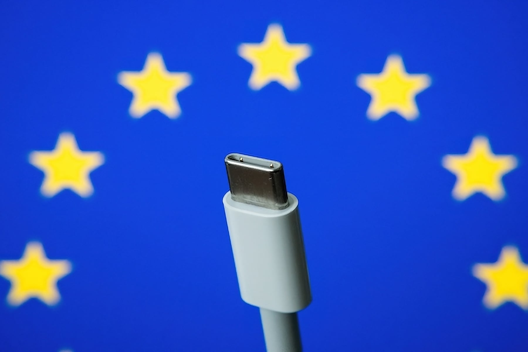 Евросоюз принял закон против Apple, обязывающий добавить порт USB-C во все айфоны к 2024 году