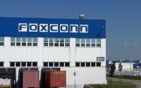 Foxconn умоляет работников завода iPhone остановить протесты и дарит каждому 1400 долларов, если они уедут домой