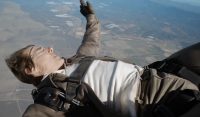 Том Круз выпрыгнул из самолета и поблагодарил за поддержку «Топ Ган: Мэверик» во время съёмок новой «Миссии невыполнимой»