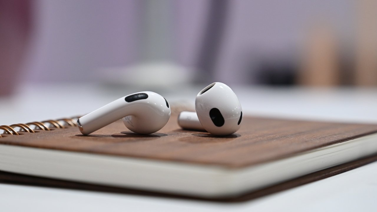 Apple начала производить запчасти для AirPods в Индии