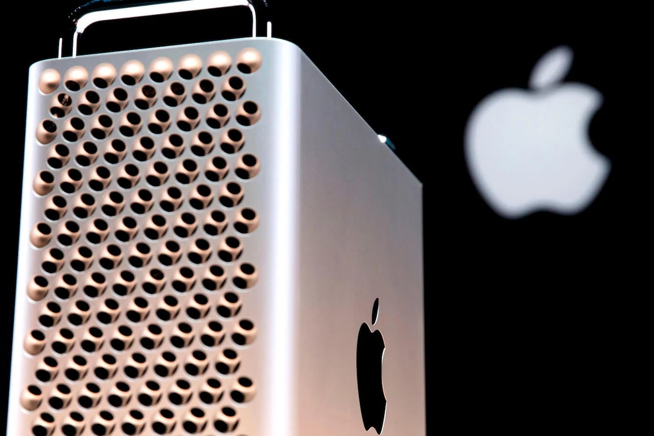 Владельцы Mac в ярости от новых цен Apple в trade-in. Mac Pro за $52 тысячи оценен в $970