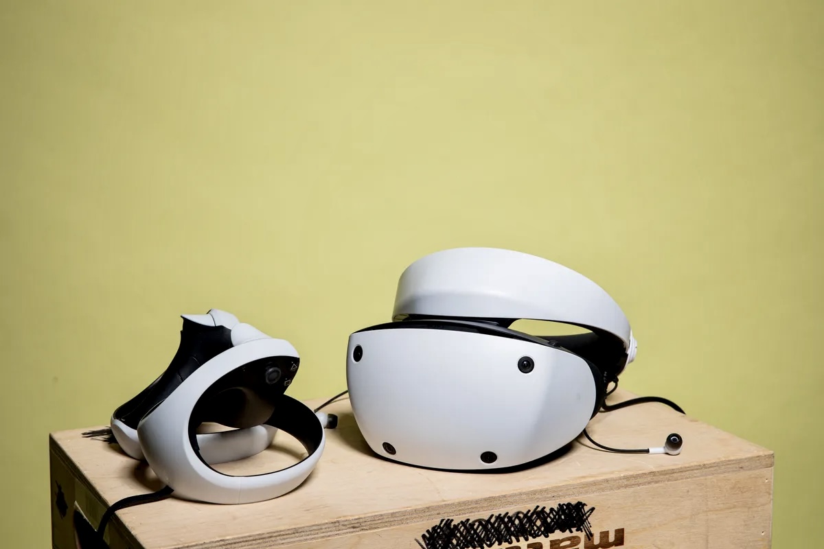 Вышли первые обзоры PlayStation VR 2. Все довольны шлемом, но не нравится цена