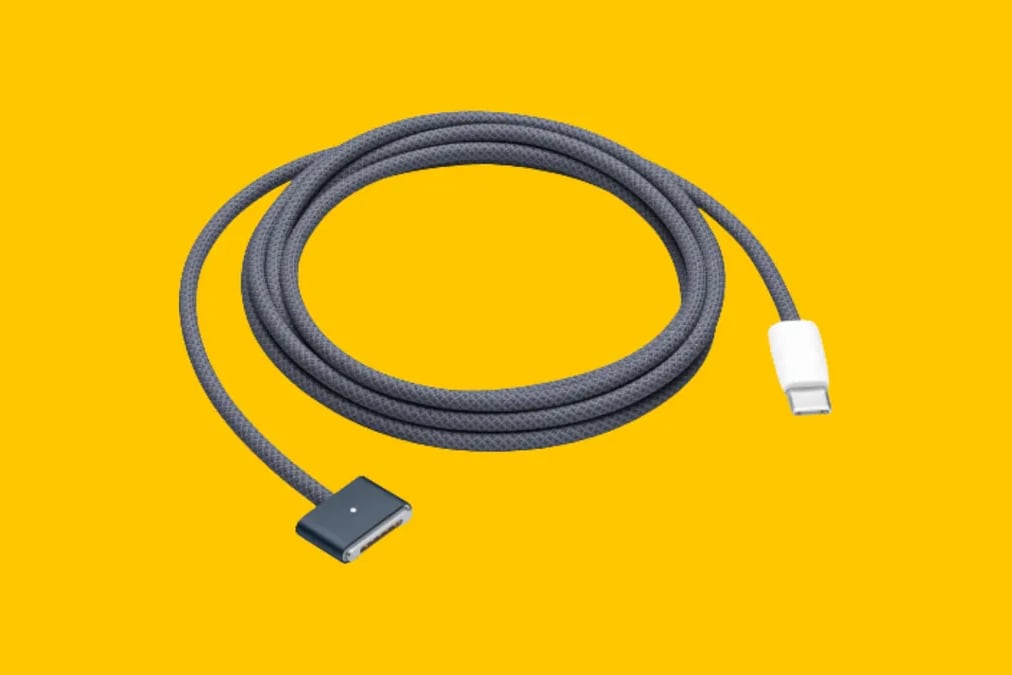 Apple выпустила новую прошивку для кабеля MagSafe 3