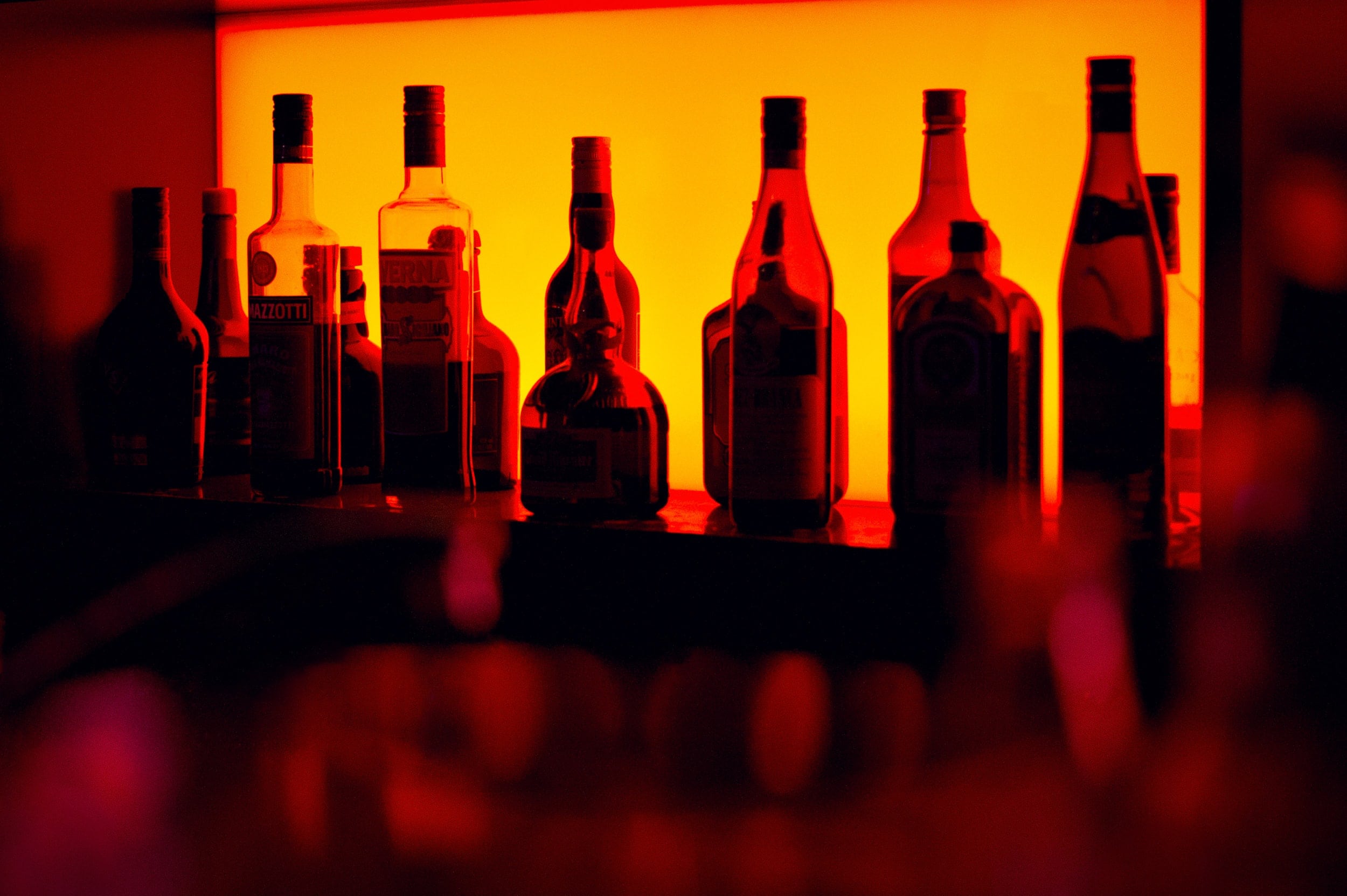 Интернет-магазины предложили продавать алкоголь в России онлайн по QR-кодам с помощью Госуслуг