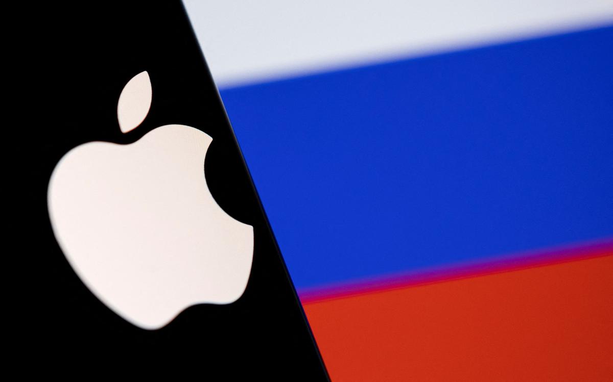 Apple ушла из России ровно год назад. Но что изменилось?