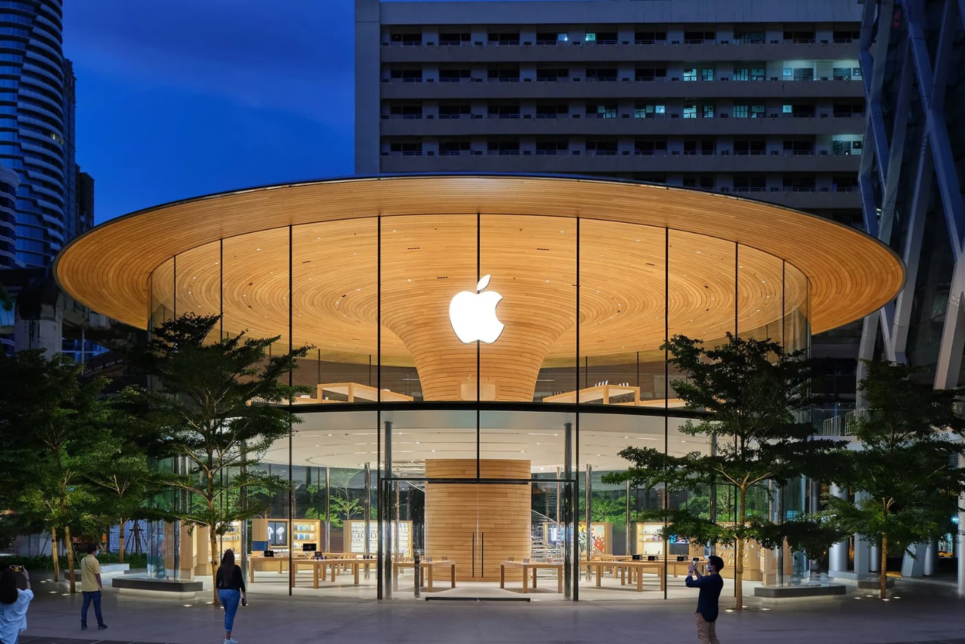 Apple предупредила сотрудников Apple Store в США о рисках создания профсоюзов