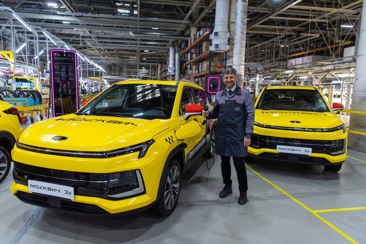 Собянин показал новый автомобиль «Москвич 6» на фото, а в Яндекс Go ...