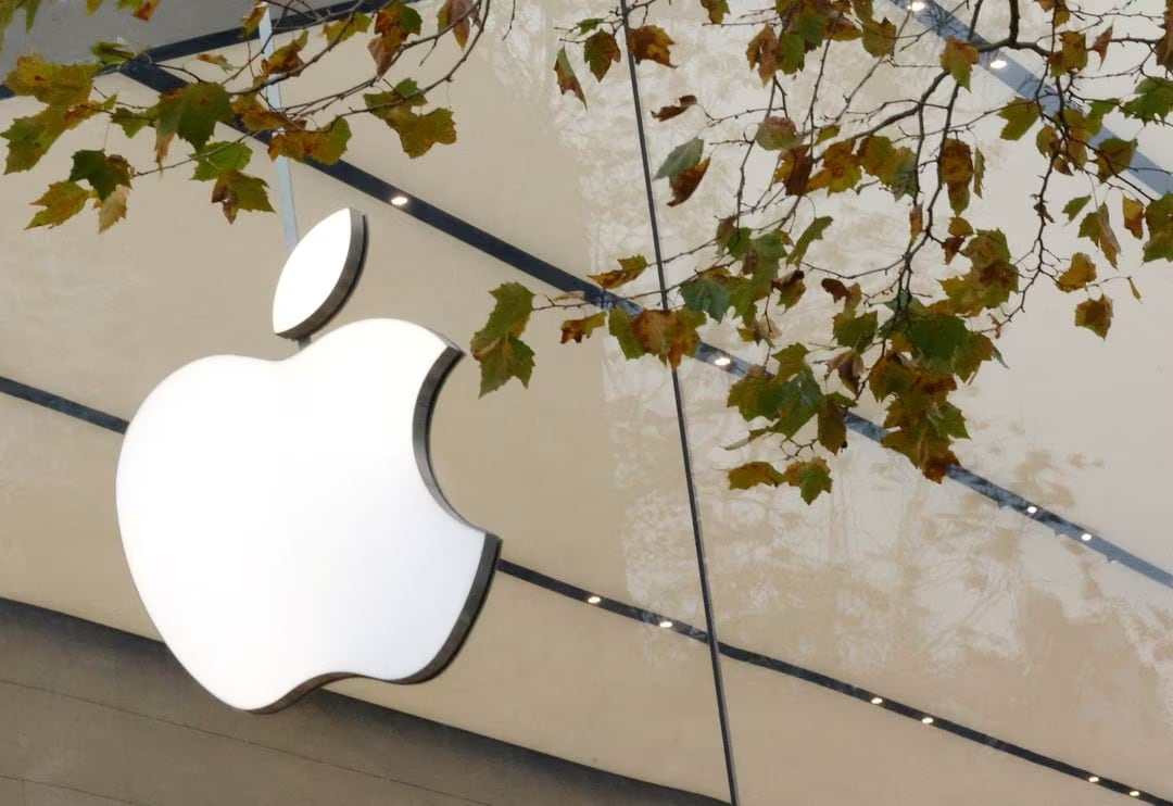 Британцы подали иск против Apple за замедление iPhone. Хотят $2 млрд, а Apple просит отменить