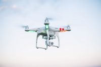 Минтранс предложил запускать дроны в специальных зонах над городами и на высоте до 150 метров