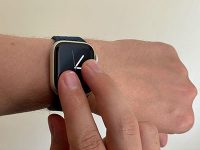 Как на Apple Watch включить тактильную передачу времени
