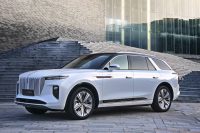 Это Hongqi. Люксовые китайские авто, которые проектирует дизайнер Rolls-Royce и выбирает Си Цзиньпин, и они теперь в России