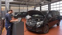 Mercedes-Benz отключил российских дилеров от своего ПО. Сроки ремонта авто увеличатся