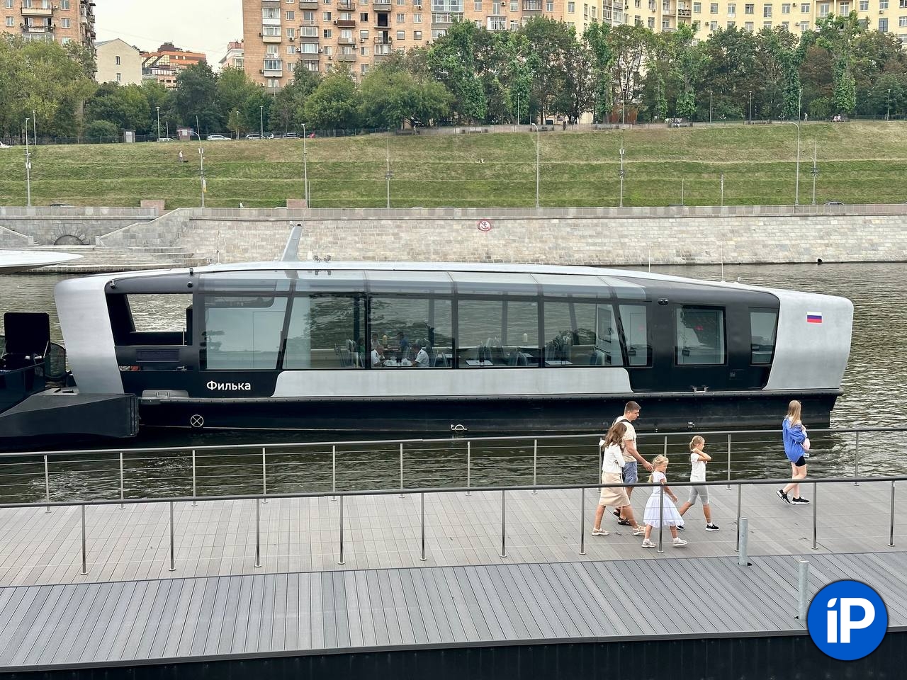 Речные трамваи в москве 2023. Речной электротрамвай в Москве. Водный трамвай в Москве. Электротрамвай Водный.