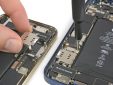 Спрос на ремонт iPhone в России вырос на 33% из-за роста цен на новые устройства