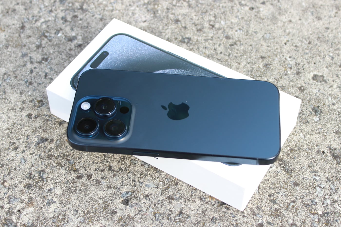 Apple выпустила инструкцию по проверке iPhone перед покупкой с рук