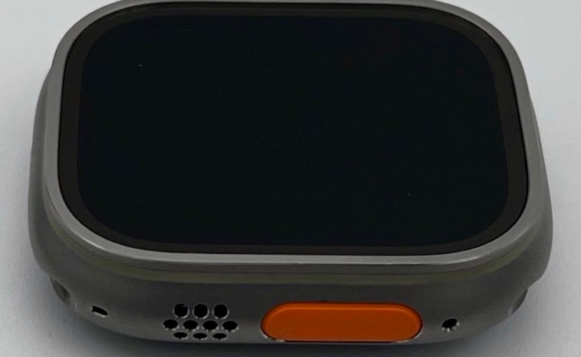 Появились фотографии прототипа Apple Watch Ultra 1-го поколения в черном цвете