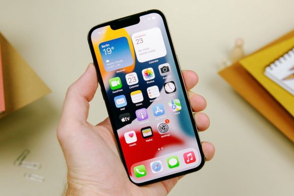 Вышла iOS 15.7.7 для старых устройств