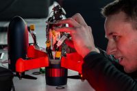 Red Bull представила самый быстрый в мире дрон для видео. Он обогнал болид Формулы-1, целых 350 км/ч